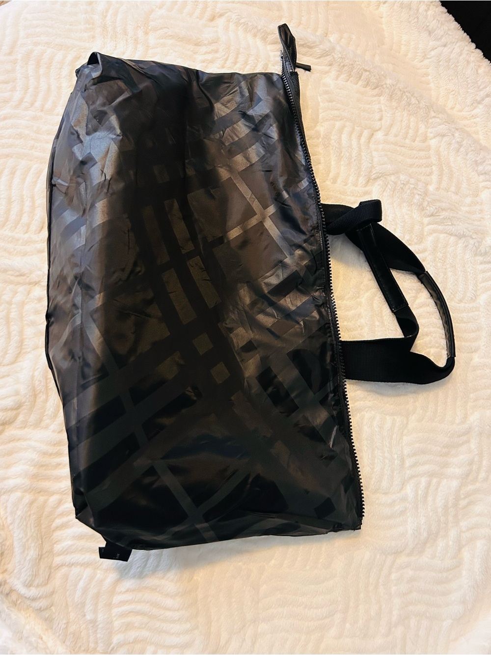 Burberry Fragrance Bag Black Plaid Reversible Weekend XL Tote New - Picture 8 of 9